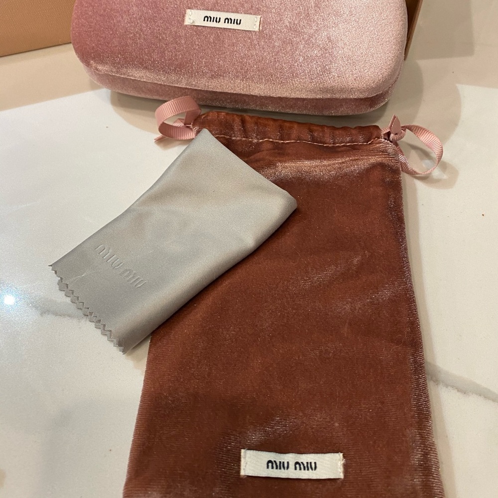 SOLD 🔺MIU MIU ROUND GLITTER MIRROR SUNGLASSES - Picture 4 of 13